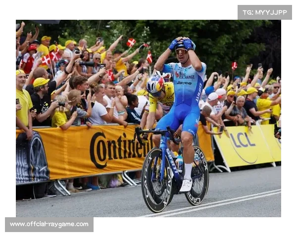 环法自行车赛博拉奇收官赛段逆袭,穿走黄色领骑衫 环法自行车赛博拉奇收官赛段逆袭,穿走黄色领骑衫